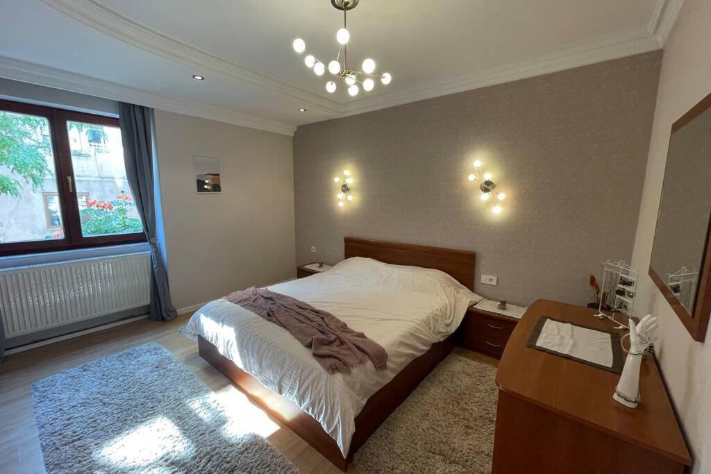 Cozy Apartment In The Old Center Of Prishtina Приштина Екстер'єр фото